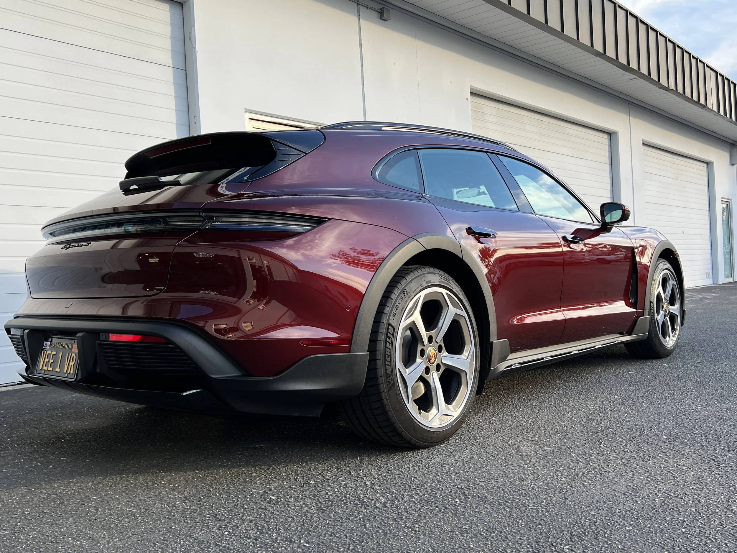 2022 Porsche Taycan 4 Cross Turismo (Cherry Metallic) — DETAILERSHIP™